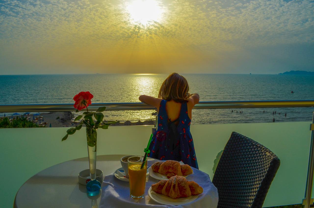 Hotel Monaco & Garden غوليم المظهر الخارجي الصورة